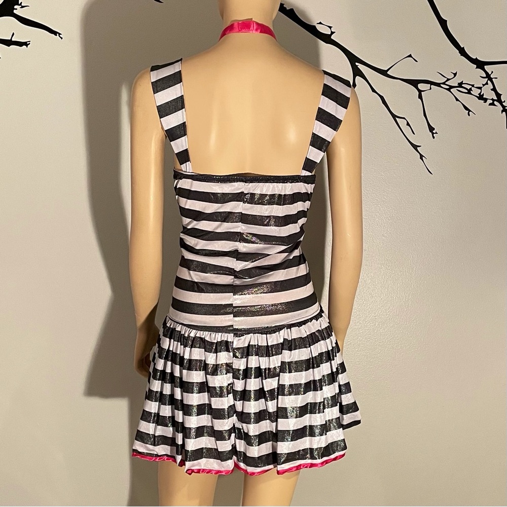 Convicted Cutie Costume - Picture 3 of 6